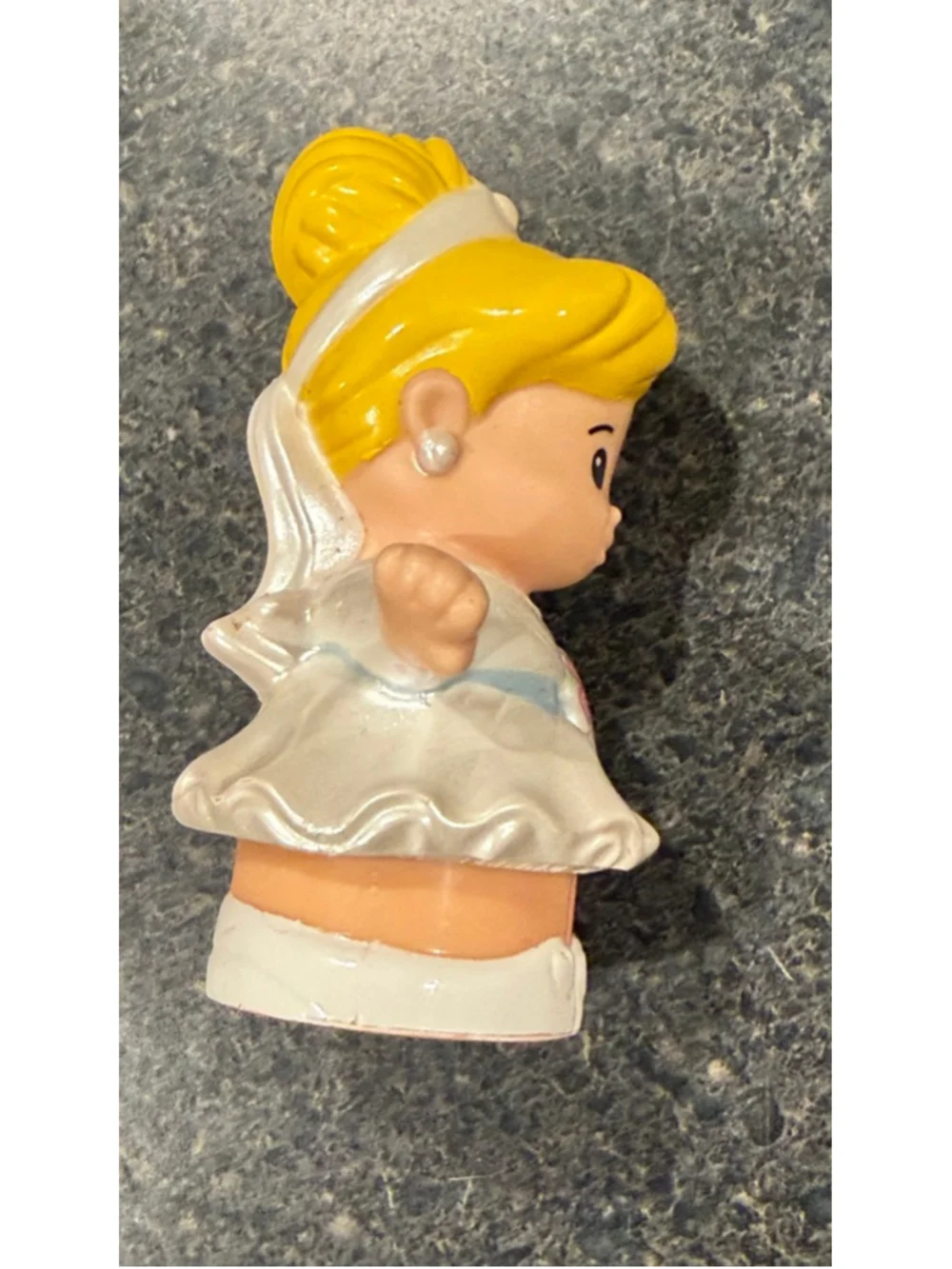 Fisher-Price Little People Cinderella Wedding Bride Figure - Picture 4 of 5